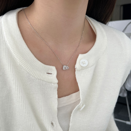 rectangular heart-shaped zirconia necklace