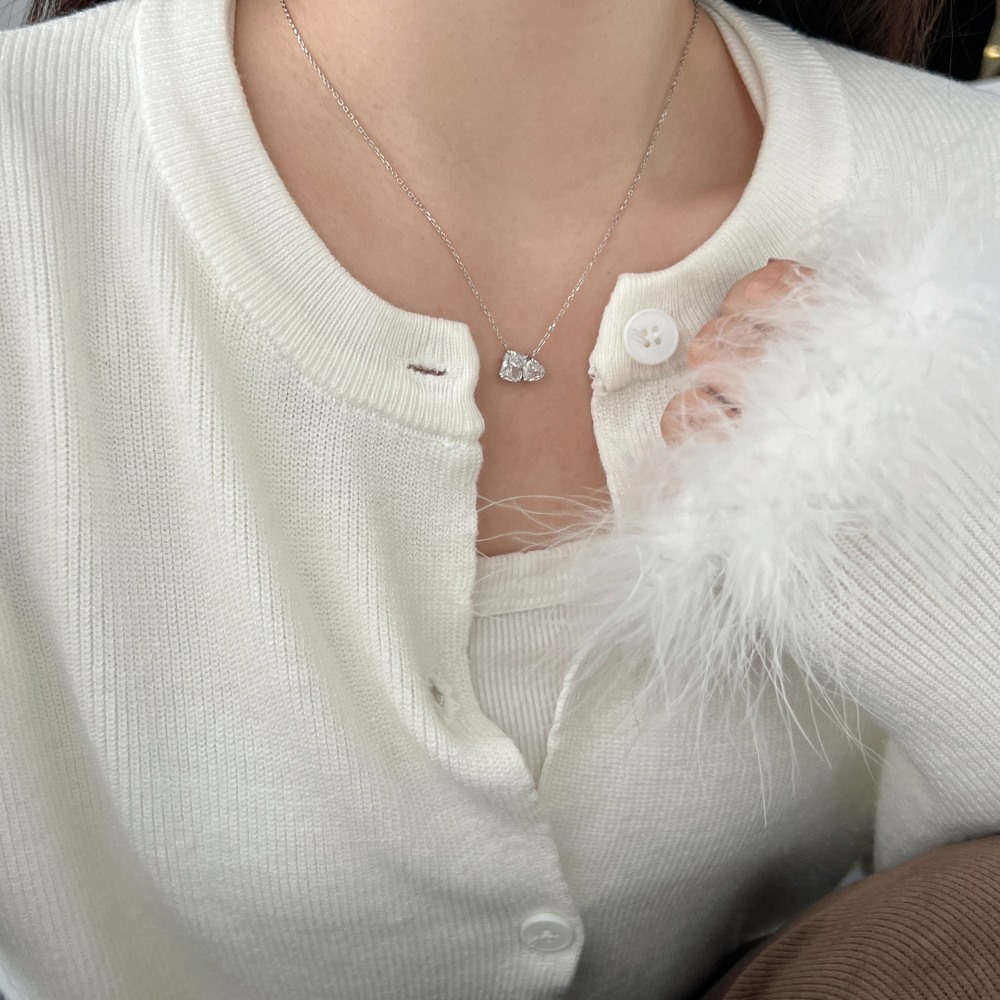 rectangular heart-shaped zirconia necklace